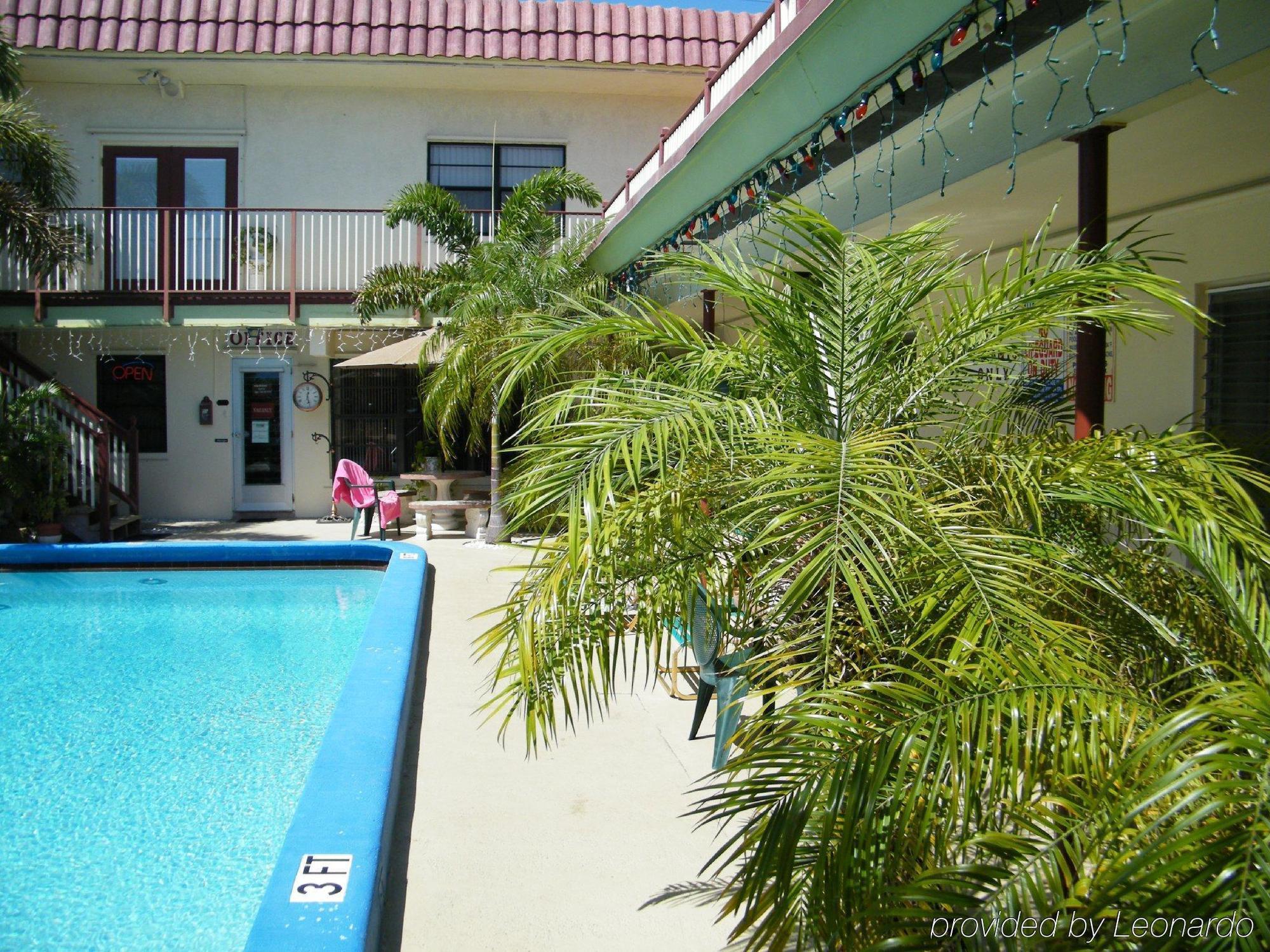 Tropicaire Resort Lauderdale-by-the-Sea Bagian luar foto