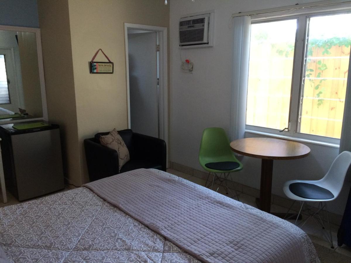 Tropicaire Resort Lauderdale-by-the-Sea Ruang foto
